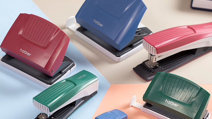 Коллекция степлеров и дыроколов Energy от Hatber.<